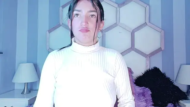 yvi_taylor's cam snapshot