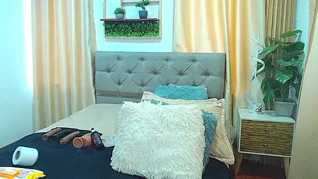 sasi_luna live sex cam