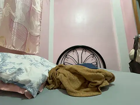 Mira_Janee live sex cam