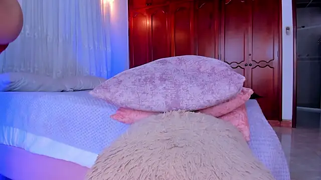 Shantal_777 live sex cam