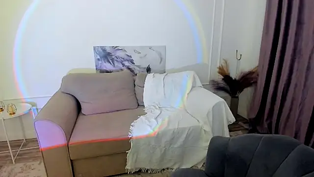 GoldenMirage live sex cam