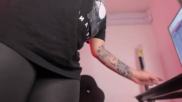 bonnieAn live sex cam