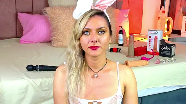 Lunitaa_Diva live sex cam