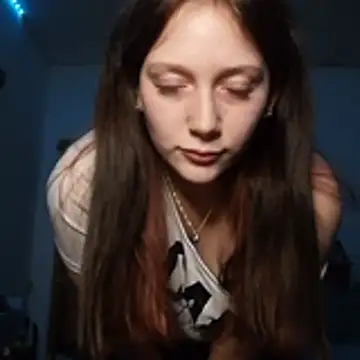 YoungLisaa18 live sex cam