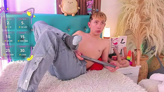 Naughty__Chriss live sex cam