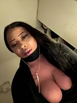 Mayani0088 live sex cam