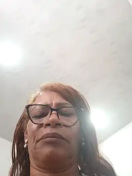 BustyMilf_ live sex cam