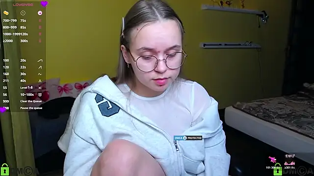 Lilysweet13's cam snapshot