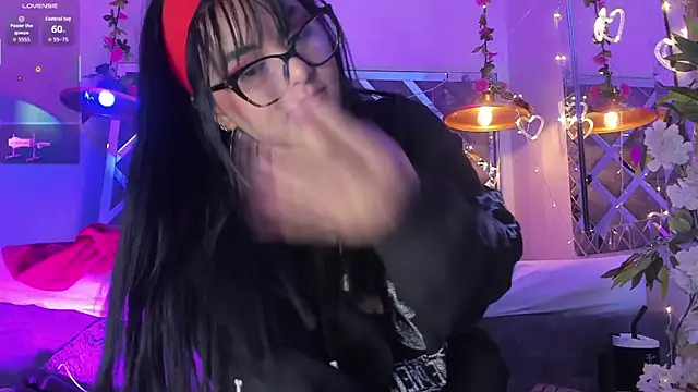 EternaAura live sex cam