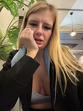 Betsy's cam snapshot