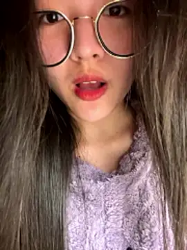 Krixxi22 live sex cam