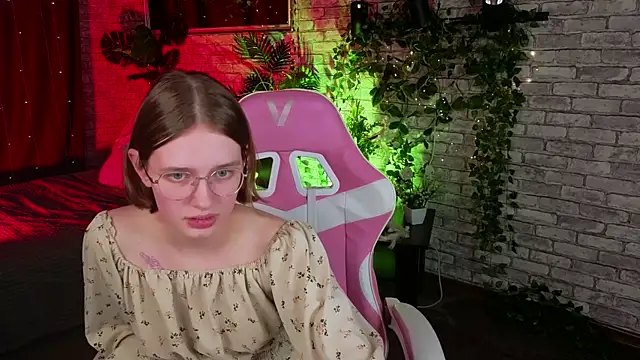 Mia_Mooore's cam snapshot