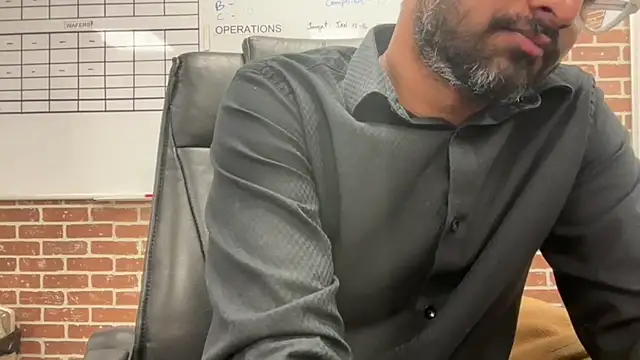 pranastro00 live sex cam