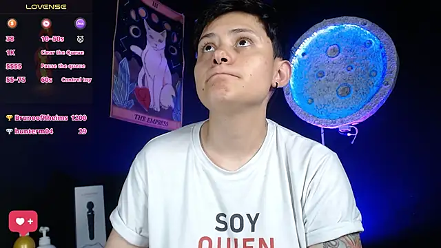 girl_intense444's cam snapshot