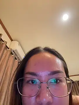 Ponthip's cam snapshot