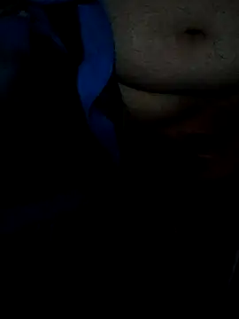 Leocesar37 live sex cam