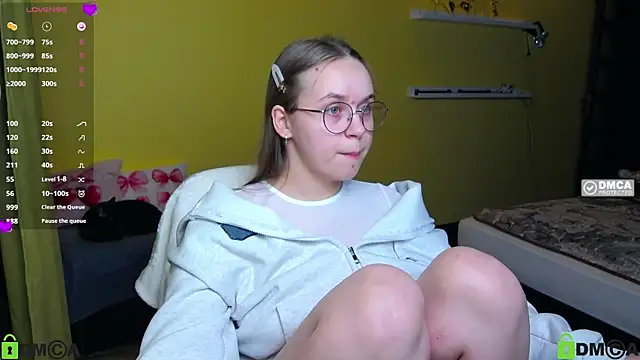 Lilysweet13's cam snapshot