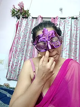 thanusi_2's cam snapshot