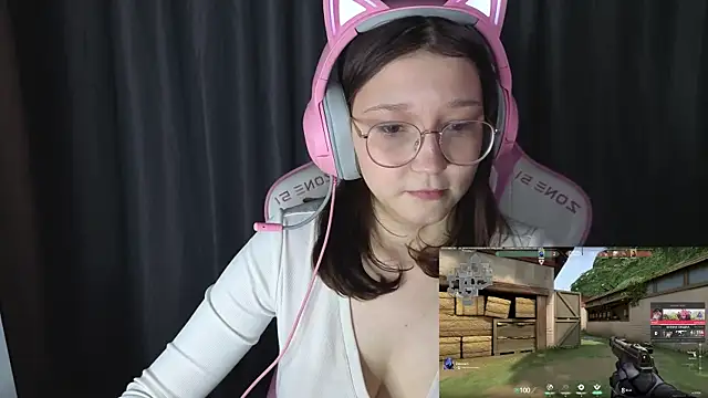 Pink-Aura-'s cam snapshot