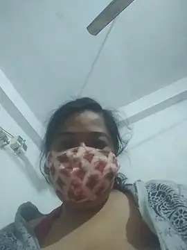 momo_loves's cam snapshot