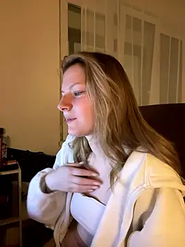 MaryHiggins's cam snapshot