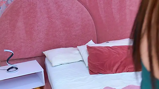 Mia-Ghost's cam snapshot