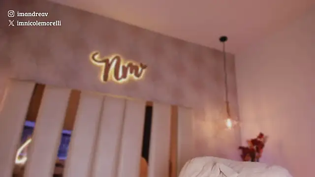 Nicolemorelli2 live sex cam
