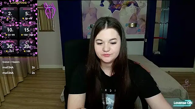 ElinaMils live sex cam