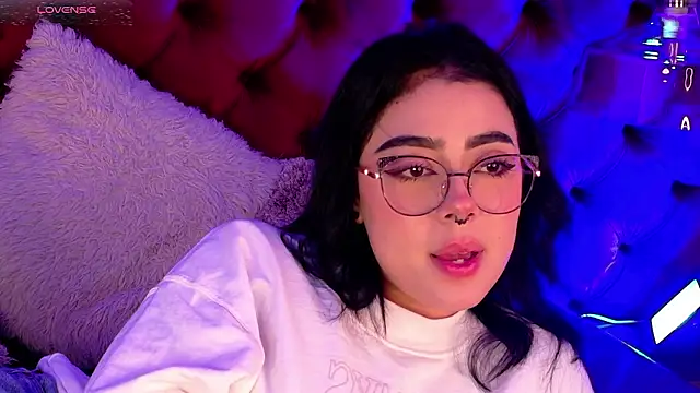 TaniaRedd_ live sex cam