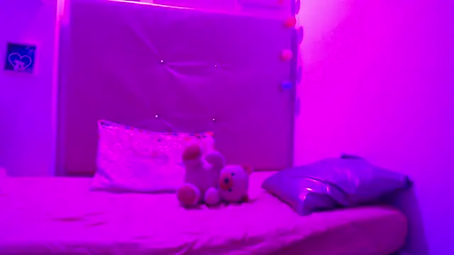 iam__lukas__'s cam snapshot