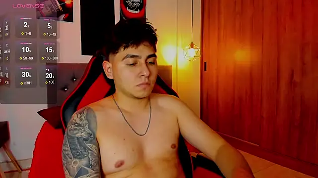 Nicolas_James_Sc's cam snapshot