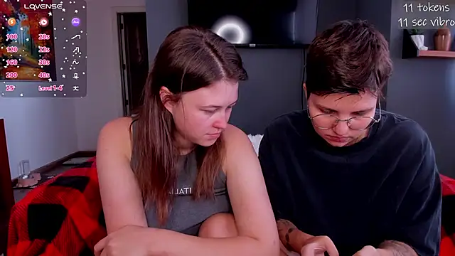 Tenderly_Couple live sex cam