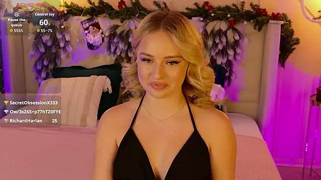 EllyLinn's cam snapshot