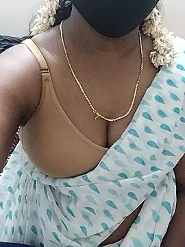 MrsNayoni77's cam snapshot