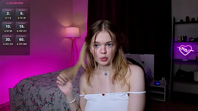 Elioraa's cam snapshot