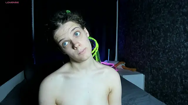 KIKI_Krash live sex cam