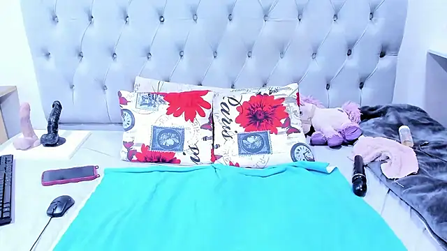 massive_booty25's cam snapshot