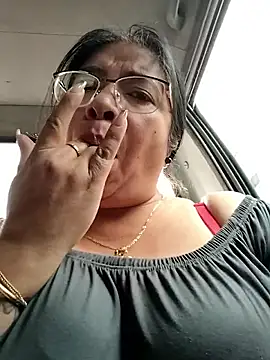 __valentina18 live sex cam