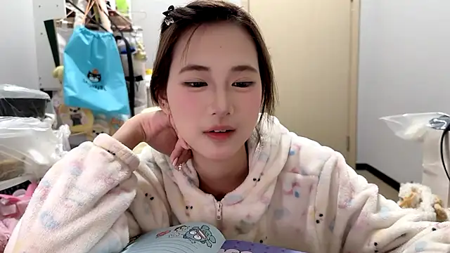 Ann-cookie's cam snapshot