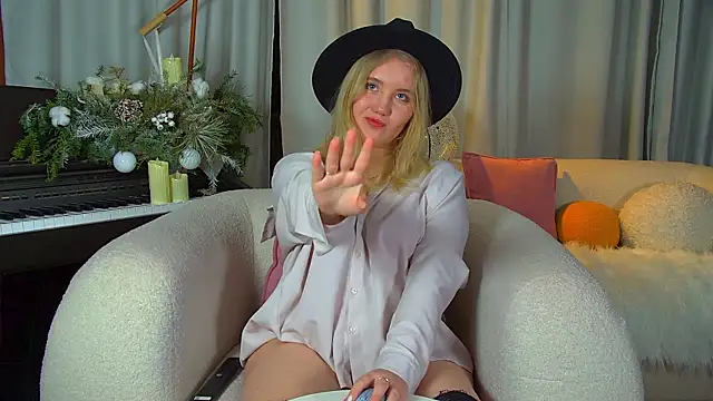 EmilyEvanse's cam snapshot