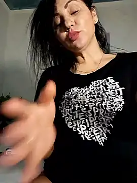 charrlote_love's cam snapshot