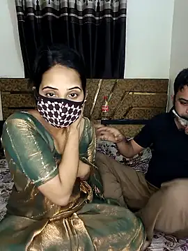 ITZ_GURU live sex cam