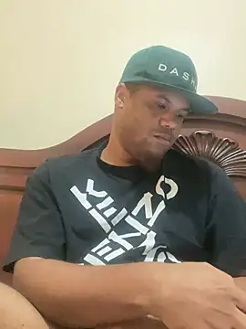 Iced_cloudz's cam snapshot