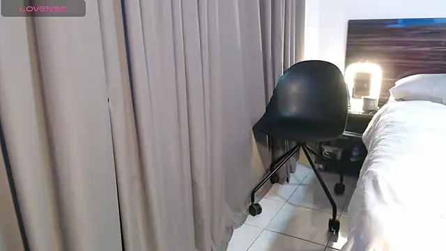 FaustoCock live sex cam