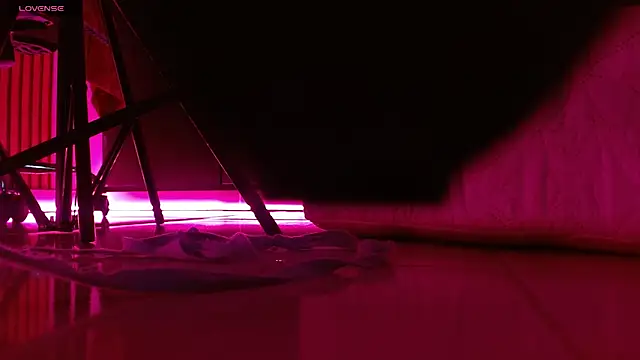 Kitty_Slim's cam snapshot