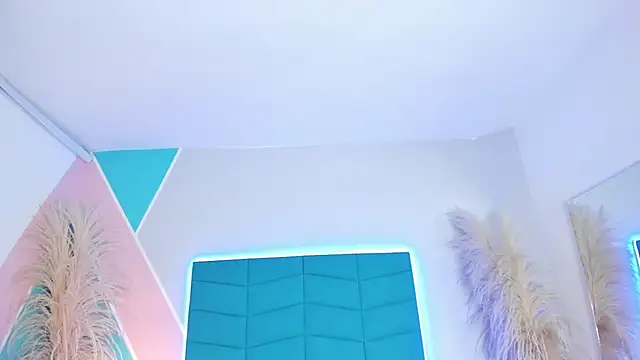 mara_winters_'s cam snapshot