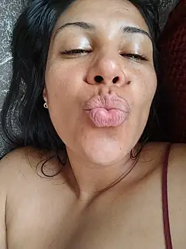 KittyHoleshot87's cam snapshot