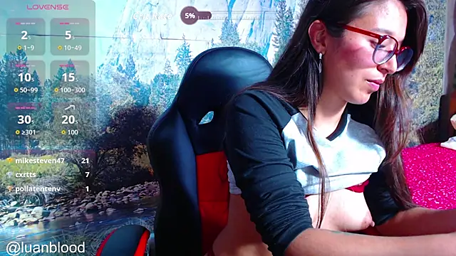 luanablood's cam snapshot