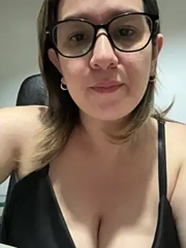 amooraaamoon's cam snapshot