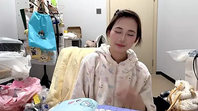 Ann-cookie's cam snapshot